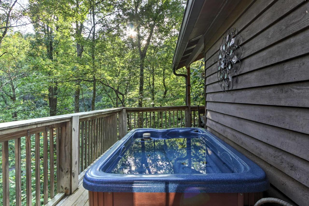Gatlinburg Home With Hot Tub About 4 Mi To Town! Exterior photo